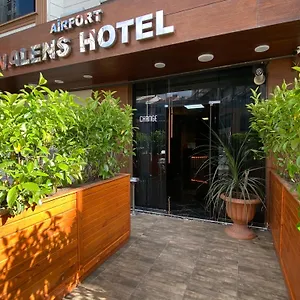 Inalens Airport فندق